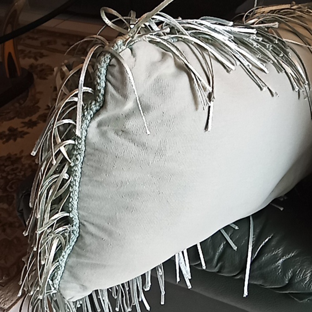 425 South Los Angeles Rectangular Fringe Pillows. Set Of 2. Teal. 28"x14". Great - Picture 8 of 13